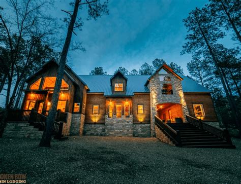 Indulge in the Charm and Luxury of a Magic Carpet Cabin in Broken Bow